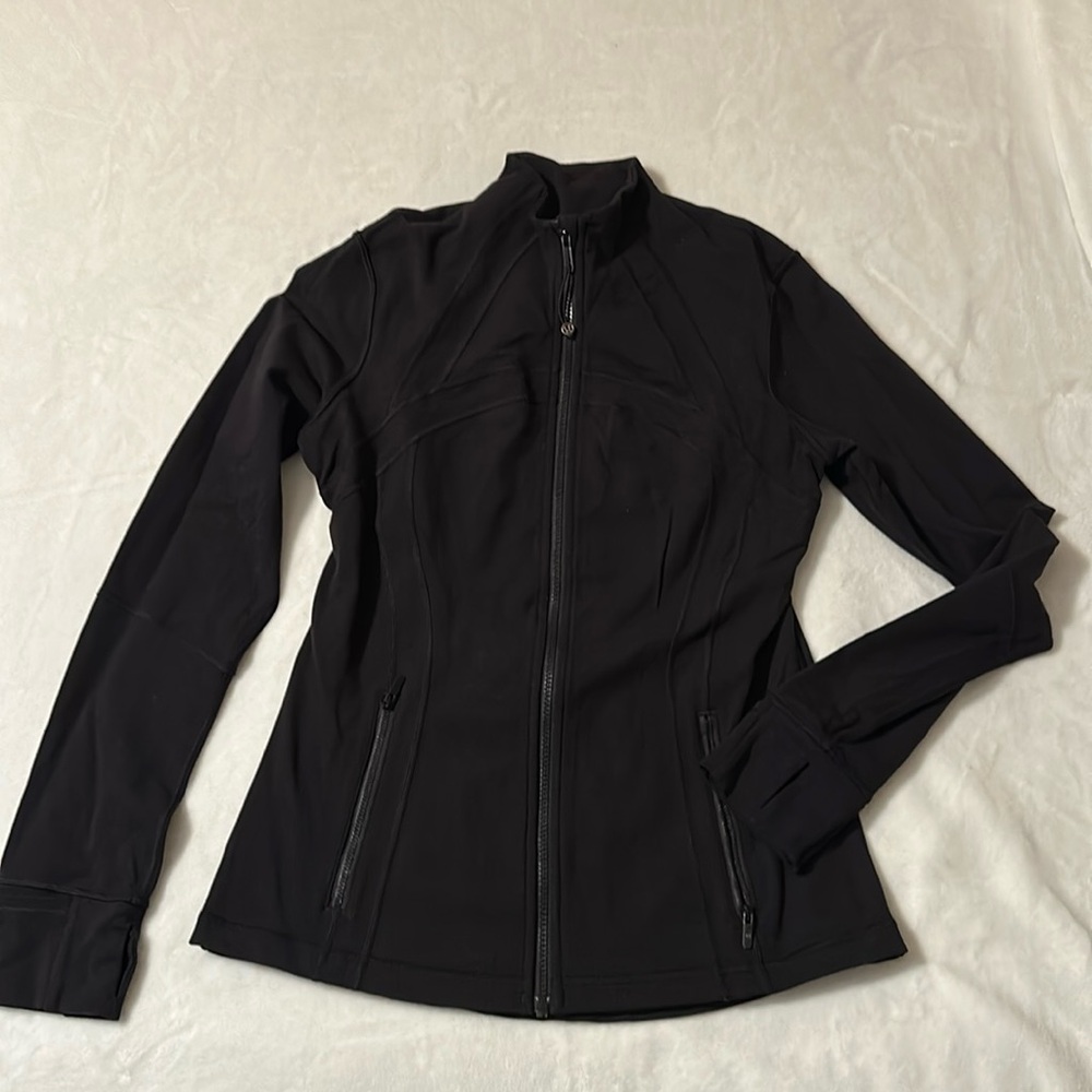 Lululemon Define jacket LUON in black. Like new.